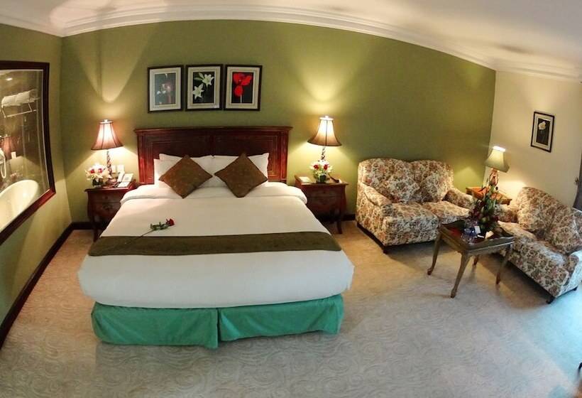 فندق The Convention Center & Royal Suites