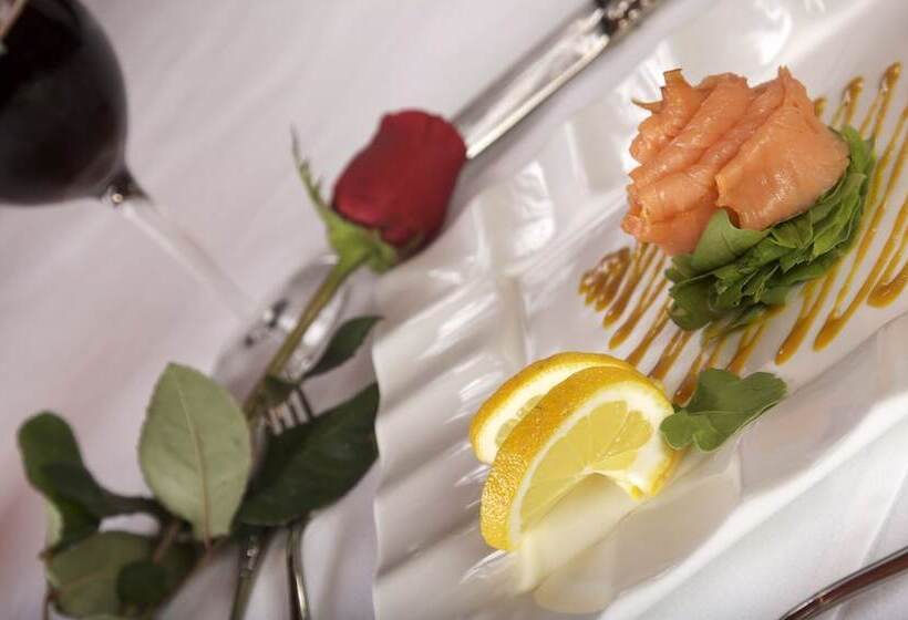 فندق The Convention Center & Royal Suites