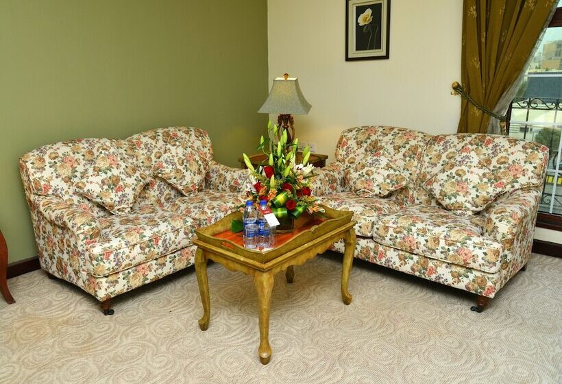 فندق The Convention Center & Royal Suites