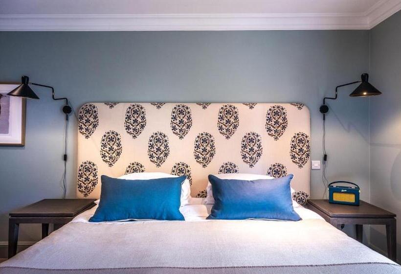 호텔 The Crown Inn