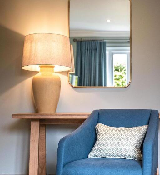 호텔 The Crown Inn