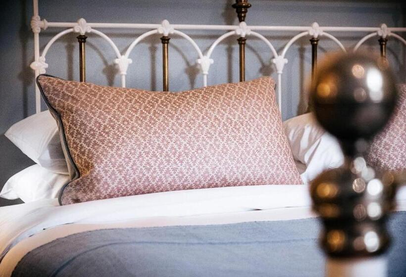 호텔 The Crown Inn