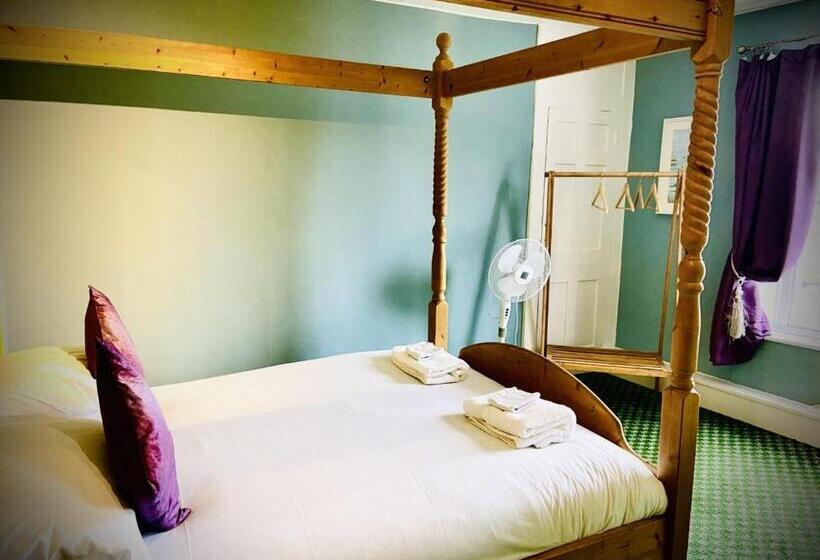 Отель The Fleur De Lis