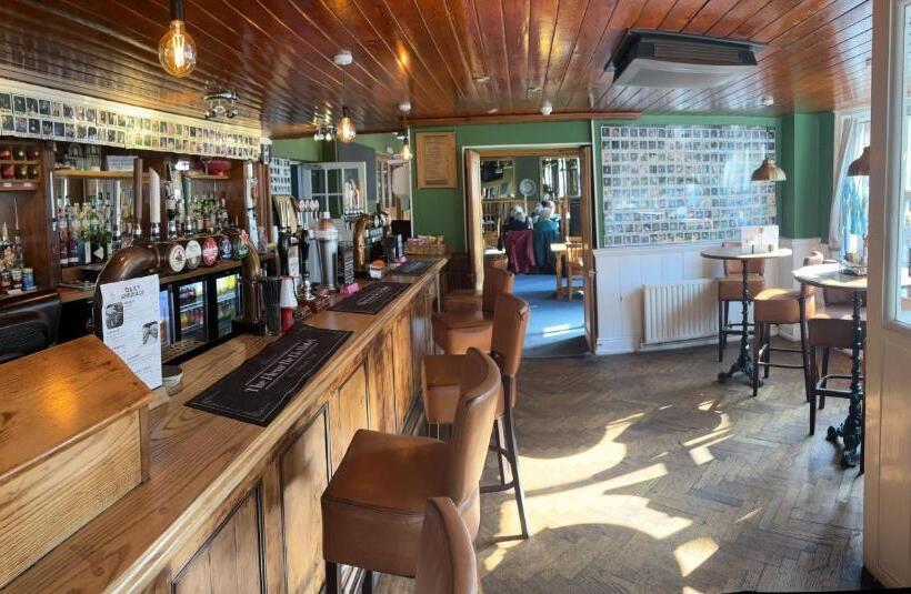 Отель The Fleur De Lis