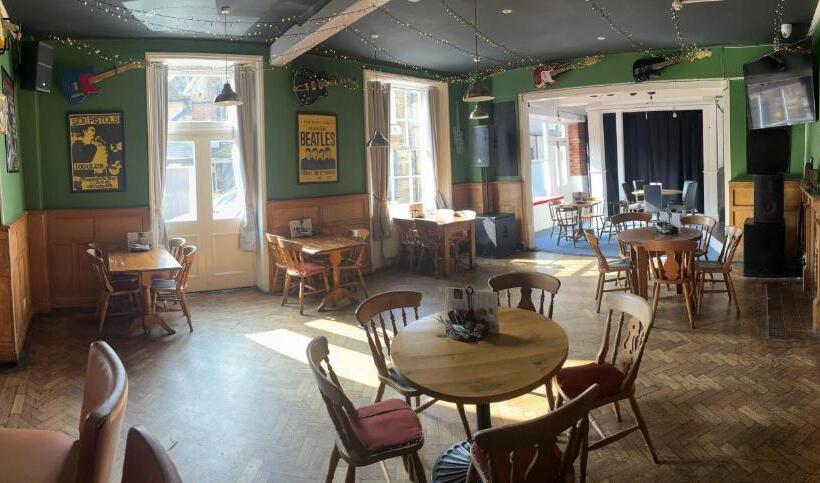 Отель The Fleur De Lis