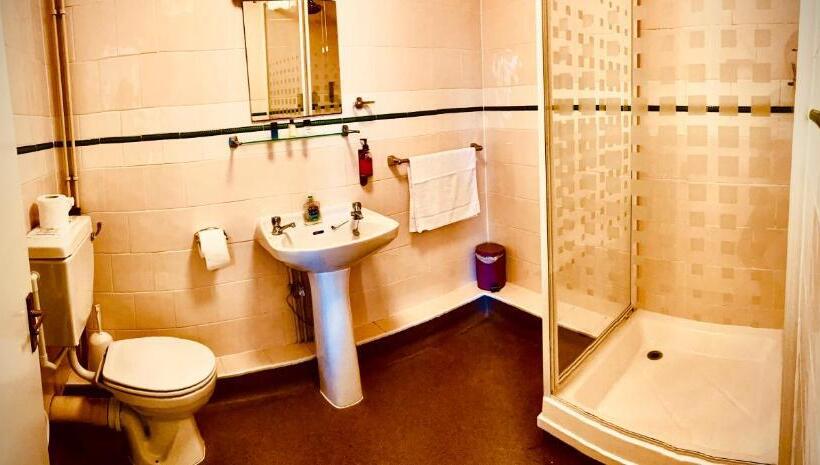 Отель The Fleur De Lis