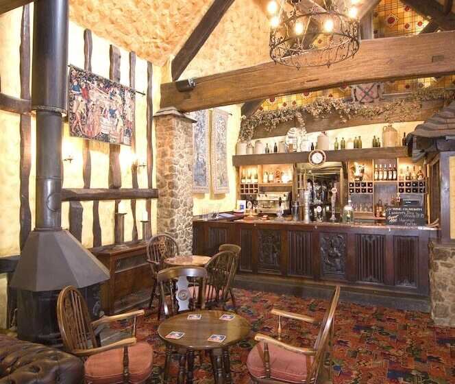 Отель The Horseshoe Inn