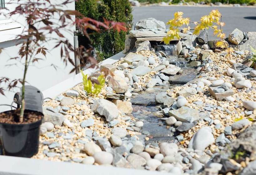 בית מלון כפרי The Imperial Dragon