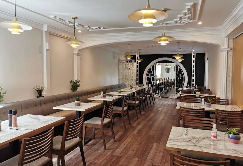 בית מלון כפרי The Imperial Dragon