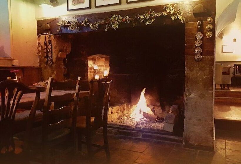 فندق The Lamb Inn