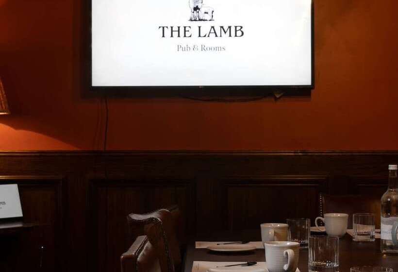 酒店 The Lamb Inn