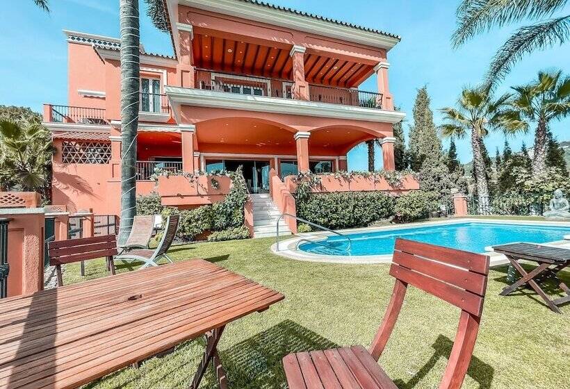 בית מלון כפרי The Marbella Heights Boutique