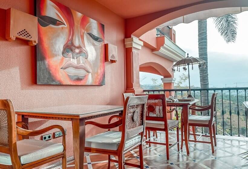 בית מלון כפרי The Marbella Heights Boutique