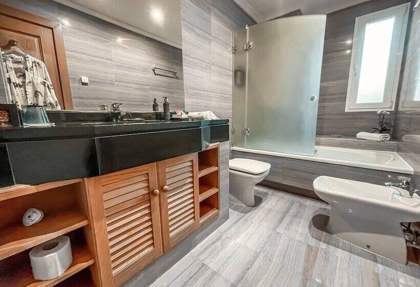 בית מלון כפרי The Marbella Heights Boutique