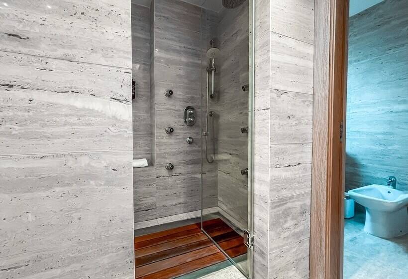 בית מלון כפרי The Marbella Heights Boutique