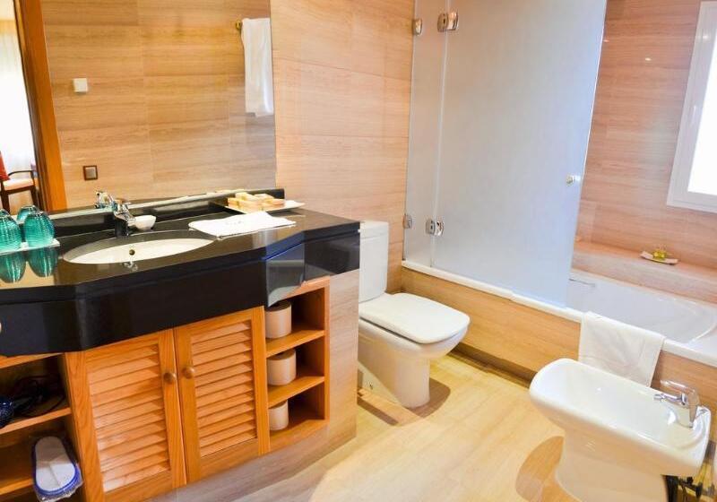 בית מלון כפרי The Marbella Heights Boutique