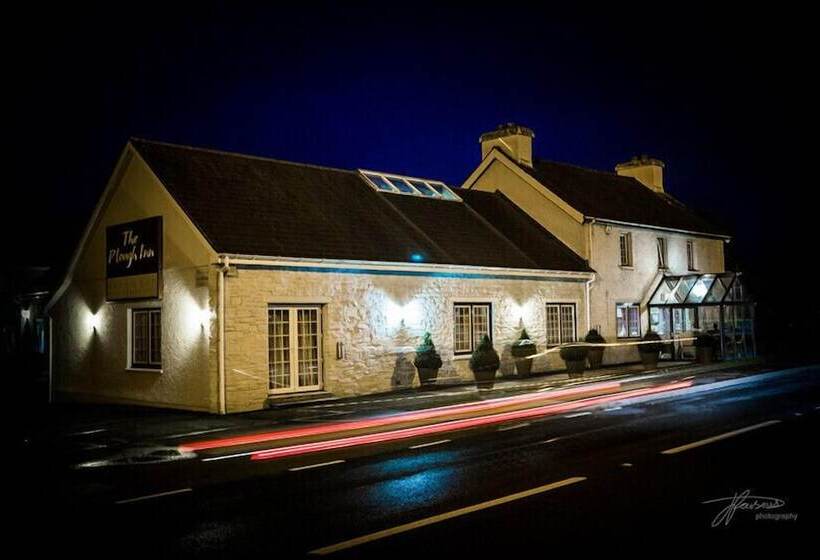 בית מלון כפרי The Plough Inn