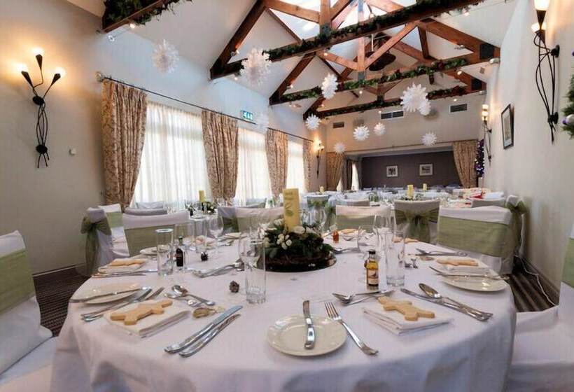 בית מלון כפרי The Plough Inn