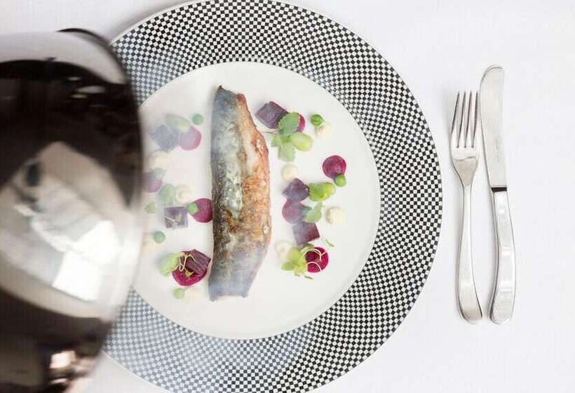 בית מלון כפרי The Plough Inn