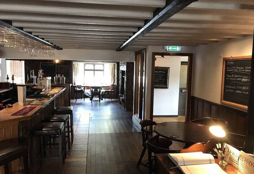 فندق The Plume Of Feathers