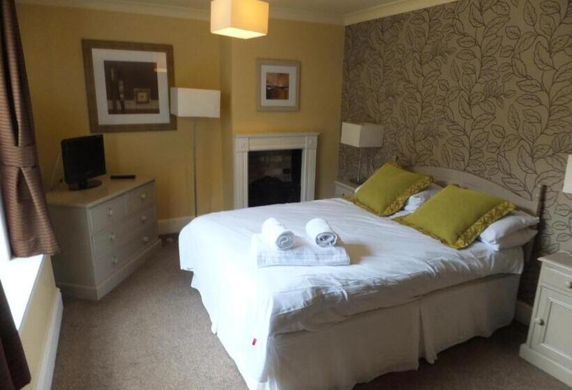 فندق The Red Lion, Stretham