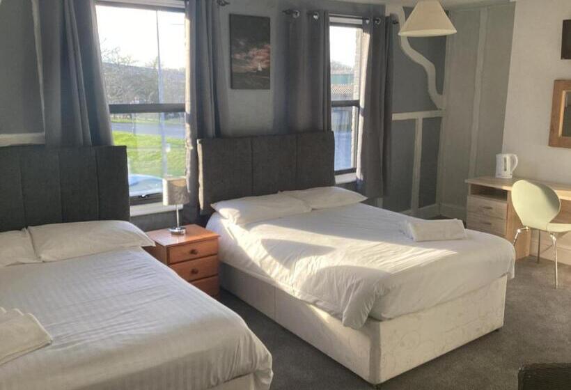 Отель The Riverside