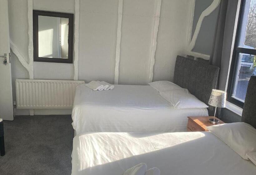 Отель The Riverside