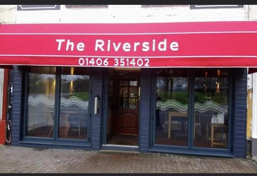 Отель The Riverside
