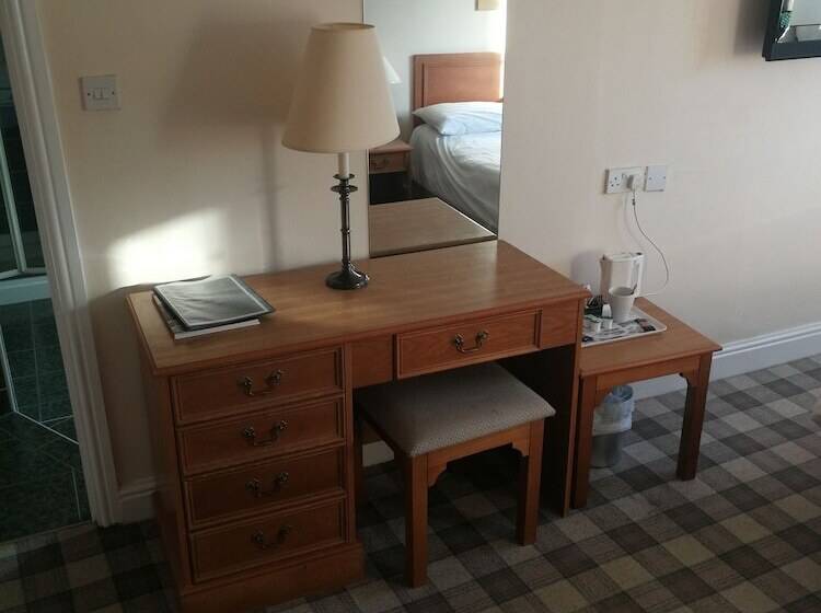 Отель The Windsor