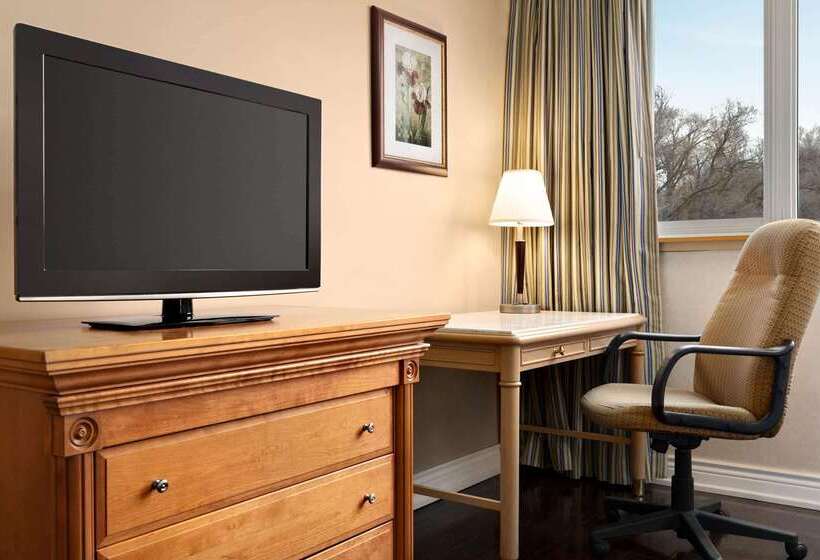 فندق Travelodge By Wyndham Richmond Hill