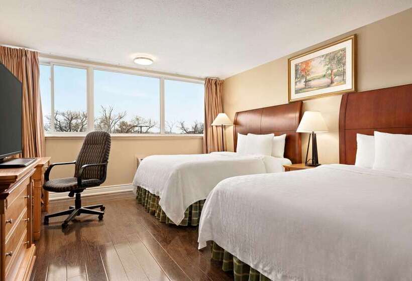 فندق Travelodge By Wyndham Richmond Hill