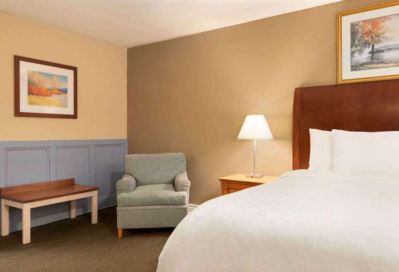 فندق Travelodge By Wyndham Richmond Hill