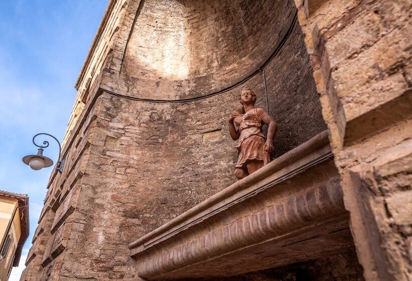 فندق Trevi Palazzo Natalini