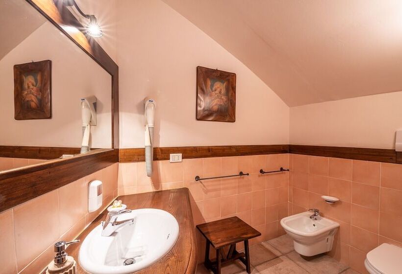 فندق Trevi Palazzo Natalini