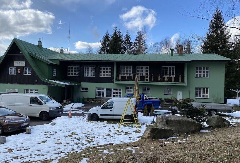 בית מלון כפרי U Supa