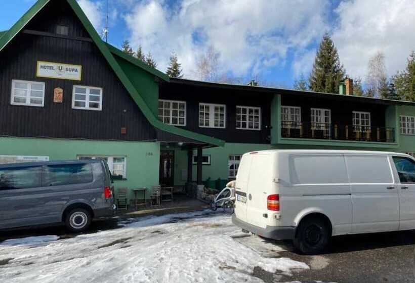 בית מלון כפרי U Supa