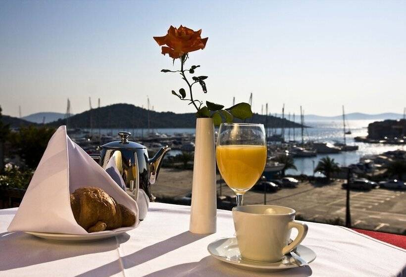 فندق Villa Diana