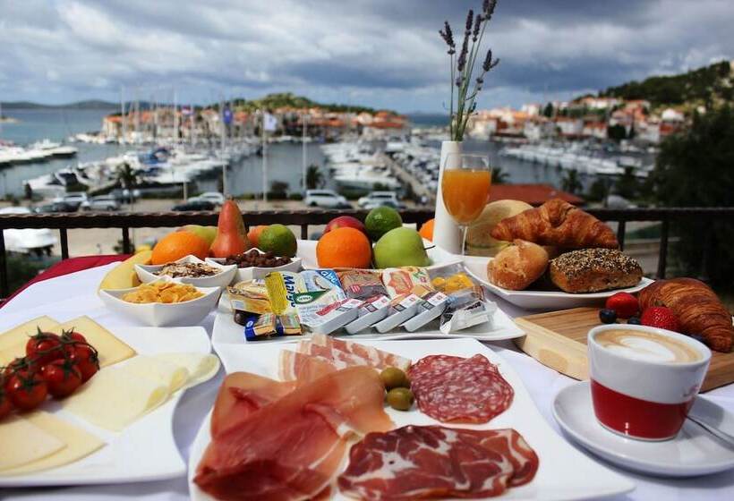 فندق Villa Diana