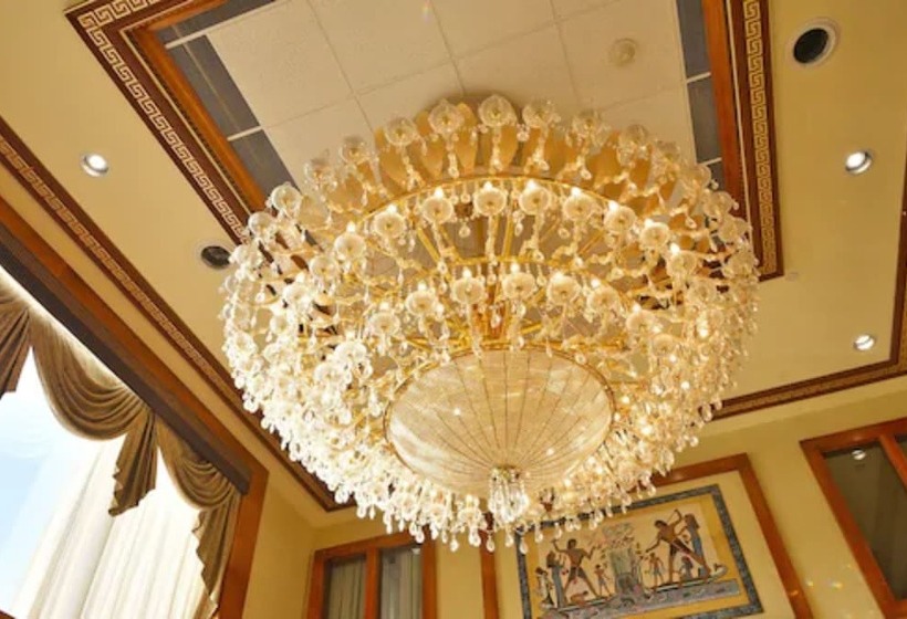 Woodbine Hotel & Suites