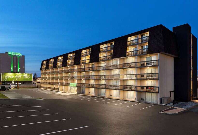 호텔 Wyndham Garden Niagara Falls Fallsview