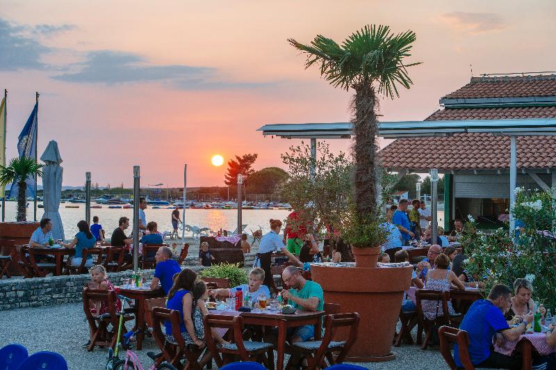 בית מלון כפרי Zaton Holiday Resort