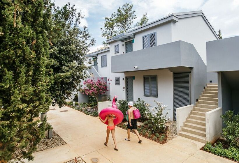 בית מלון כפרי Zaton Holiday Resort