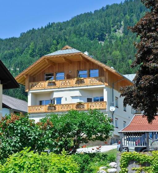 בית מלון כפרי Zum Weissensee