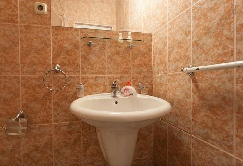 Vila Kosta City Center Port