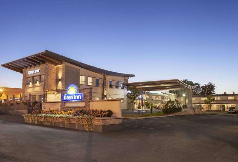 汽车旅馆  Days Inn By Wyndham Montreal East