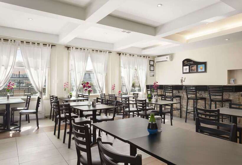 汽车旅馆  Days Inn By Wyndham Montreal East