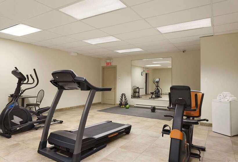汽车旅馆  Days Inn By Wyndham Montreal East