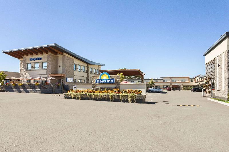 汽车旅馆  Days Inn By Wyndham Montreal East