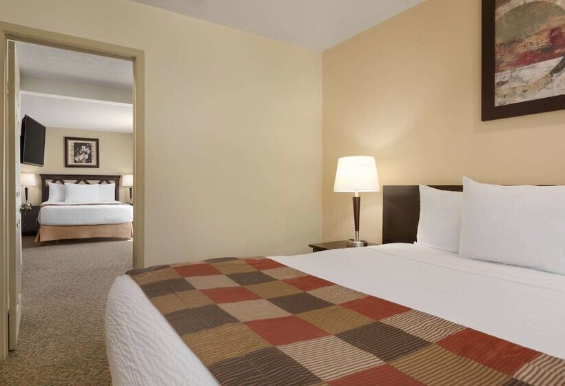 汽车旅馆  Days Inn By Wyndham Montreal East