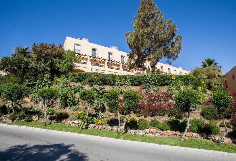 Ramada Hotel & Suites By Wyndham Costa Del Sol